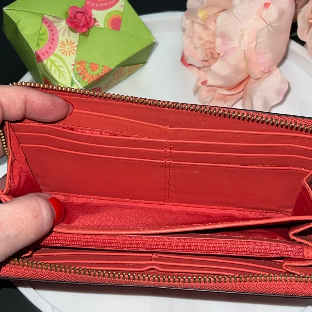EUC Coach Accordion Zip Wallet in Coral - Picture 10 of 13